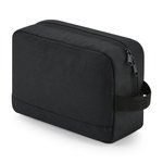 BagBase Recycelte Essentials Kulturtasche 600D-Polyester, Black 24 x 17 x 9 cm, BG277 – Bild 3