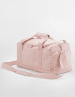 BagBase Recycelte Sporttasche mit Schuh-Tunnel, Black 41 x 22 x 23 cm, BG560 – Fresh Pink