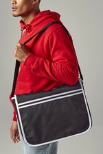 BagBase Retro Messenger Tasche 12L Polyester, Black/White 40 x 30 x 10 cm, BG71 – Bild 1