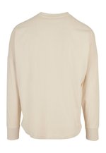 BuildYourBrand Oversized Langarm-T-Shirt mit Rundhalsausschnitt, Sand L, BY198 – Bild 4