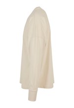 BuildYourBrand Oversized Langarm-T-Shirt mit Rundhalsausschnitt, Sand L, BY198 – Bild 5