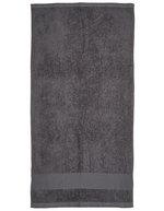 Fair Towel Bio-Baumwolle Badetuch mit Twill-Aufhänger – Dark Grey
