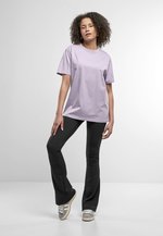 Basic Regular Fit Tee – Bild 1