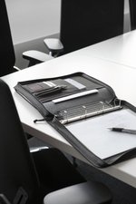 L-merch Document Folder Singapur with Ring Binder, Black 35.5 x 31 x 6.4 cm, NT8661 – Bild 5