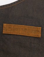 Wachsende Denim-Schürze mit Kunstlederbändern – Bild 5