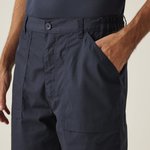 Regatta Professional Wasserabweisende Action Shorts mit Gürtelschlaufen, Black 30, RG332 – Bild 5