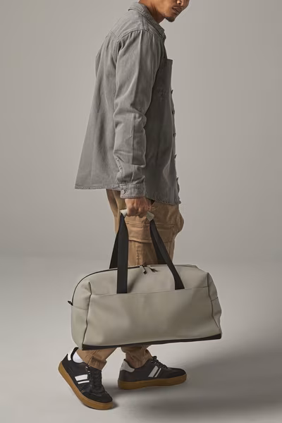 BagBase Matt PU Weekender made of Recycled Polyester