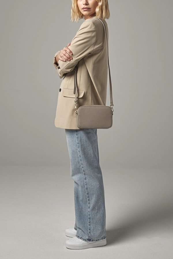 BagBase Boutique Umhängetasche aus Saffiano-Leder