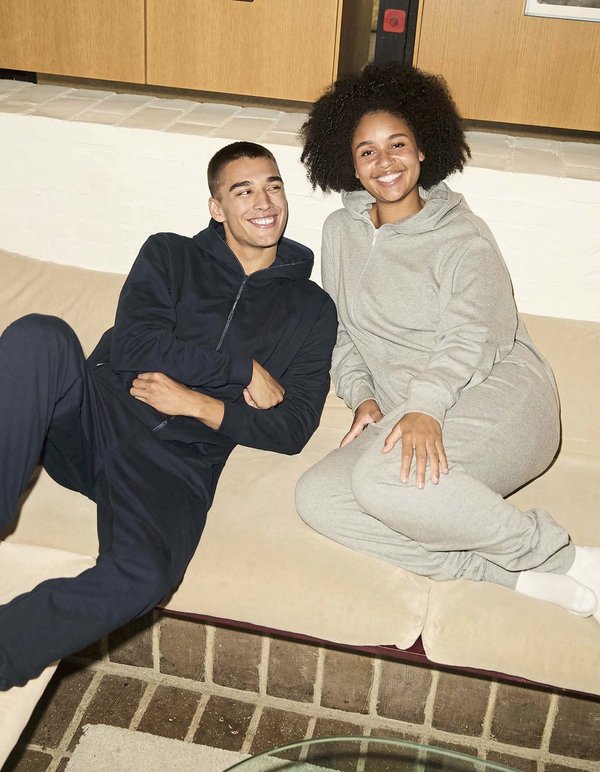 Neutral Bio-Baumwoll Jumpsuit mit Kapuze