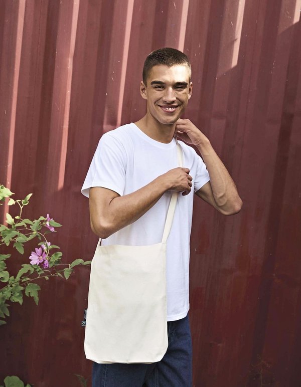 Neutral Twill Sling Bag aus Bio-Baumwolle