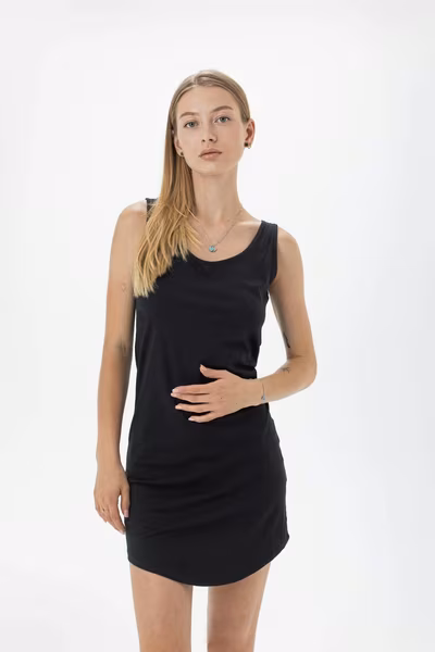 Manchesloses Robe avec geschwungener Gilet