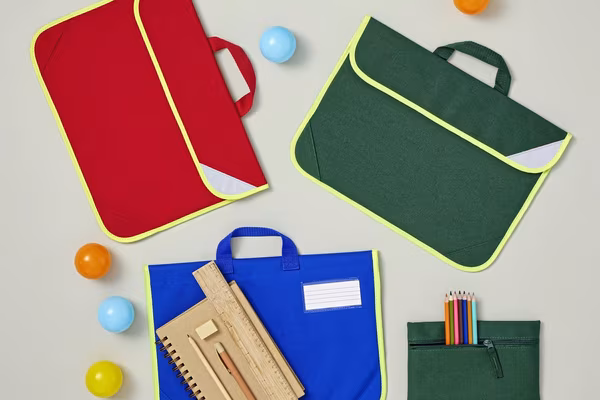 Quadra Enhanced-Viz Book Bag Bottle Green 38 x 28 cm (QD452)