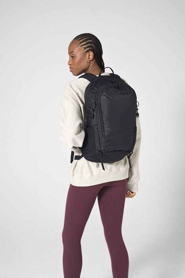 Quadra Ultraleichter 25L Tagesrucksack mit Regenschutz