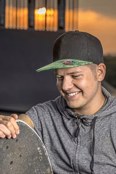 Result Headwear Bronx Glitter Peak Snapback Cap