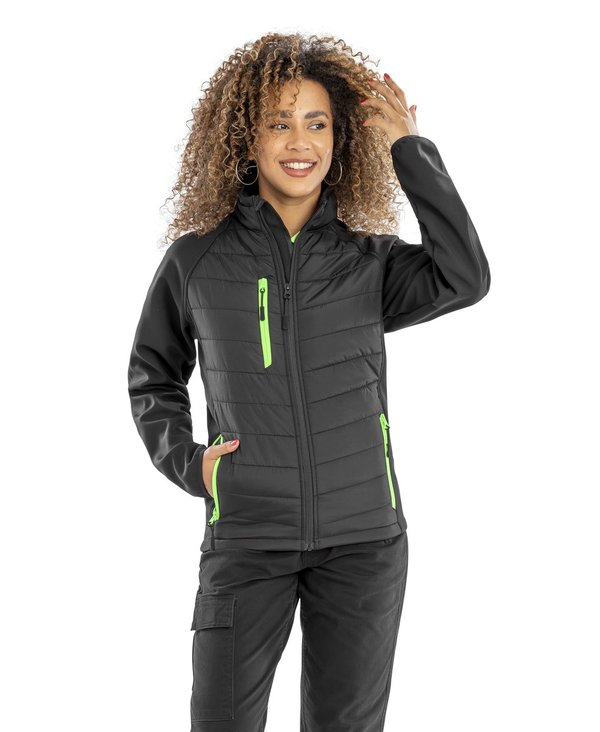Recycelte Softshell Jacke mit Stehkragen
