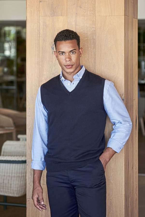 Henbury Ärmelloser V-Ausschnitt Feinstrickpullover