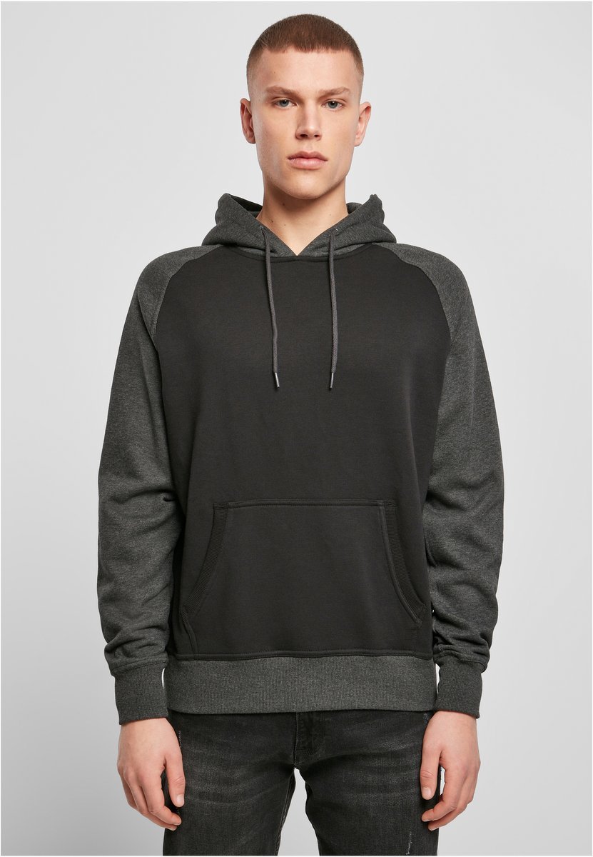 Raglan Hoodie mit Kängurutasche