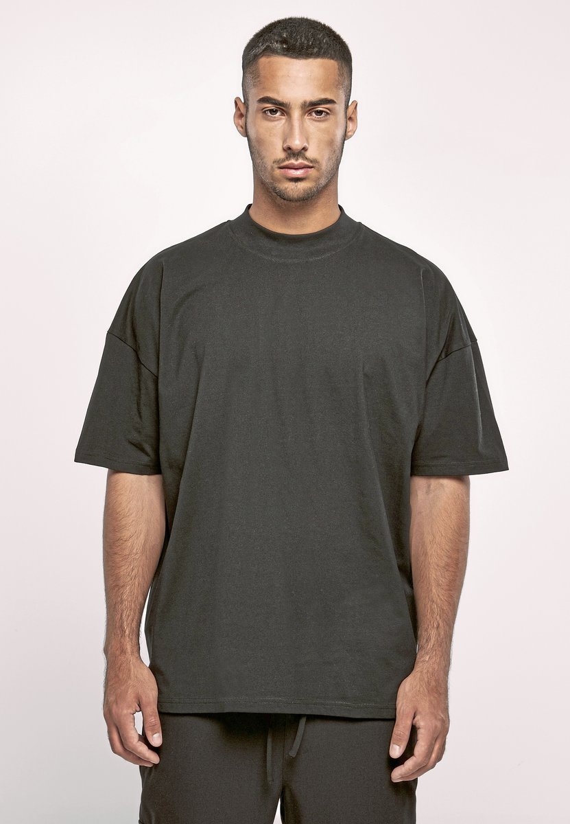 BuildYourBrand Oversized T-Shirt mit Mock Neck für Herren, Black 3XL, BY230