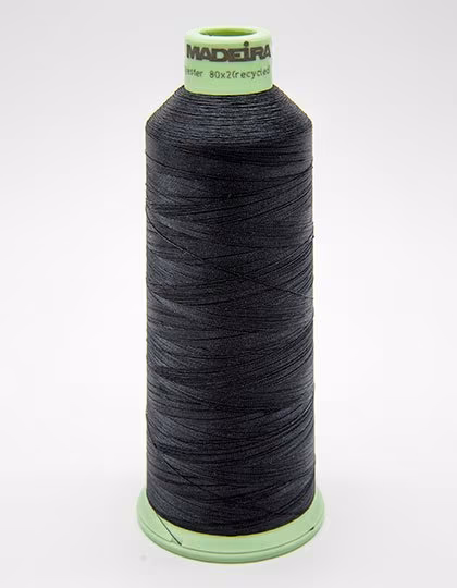 Madeira Polyneon Green Stickgarnspule 100% Recycling, White 7.500 m, MD700