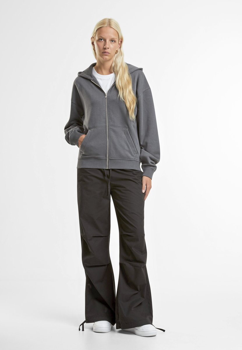 Sweat a capuche zippe oversize