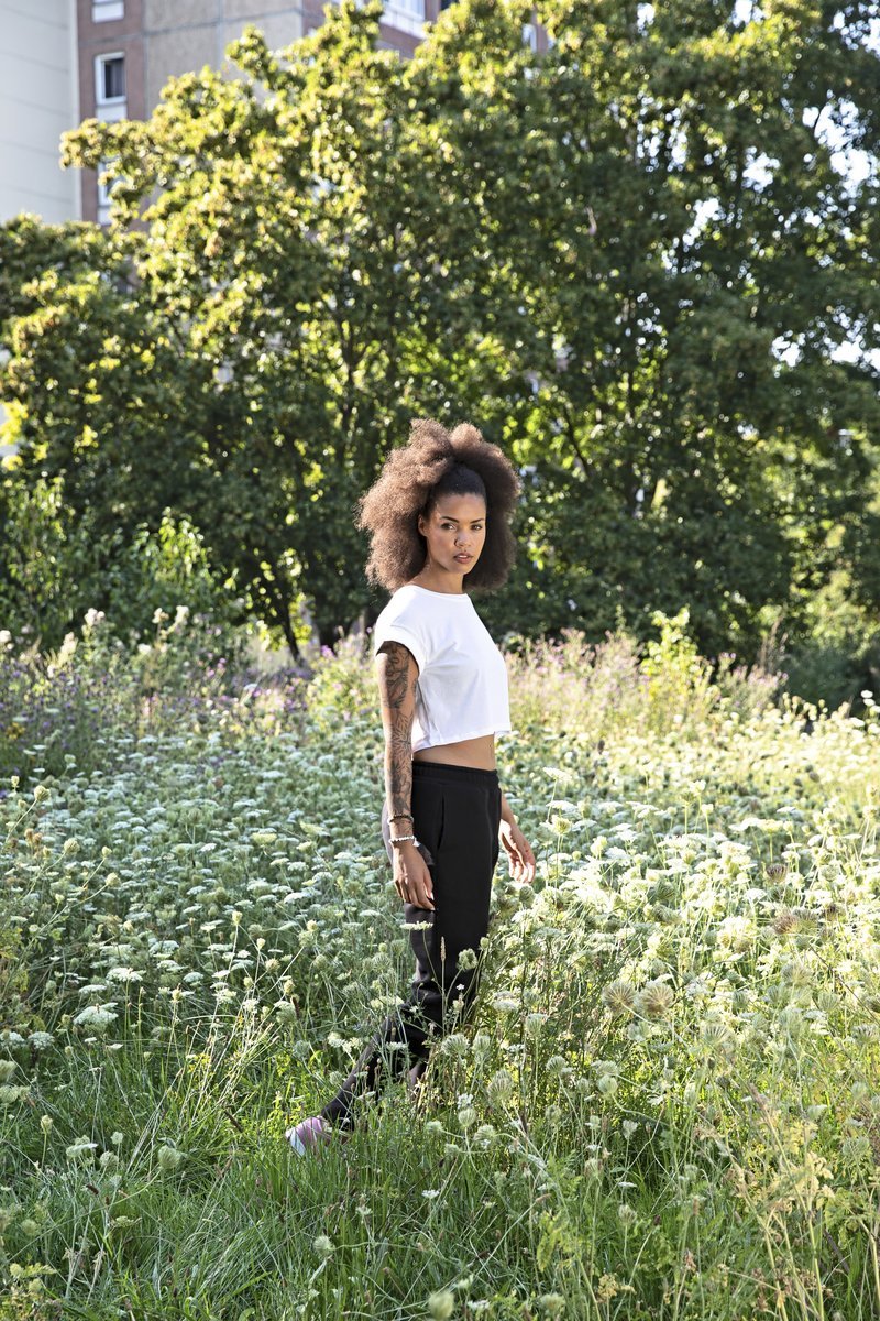 Bauchfreies Crop Top aus Bio-Baumwolle