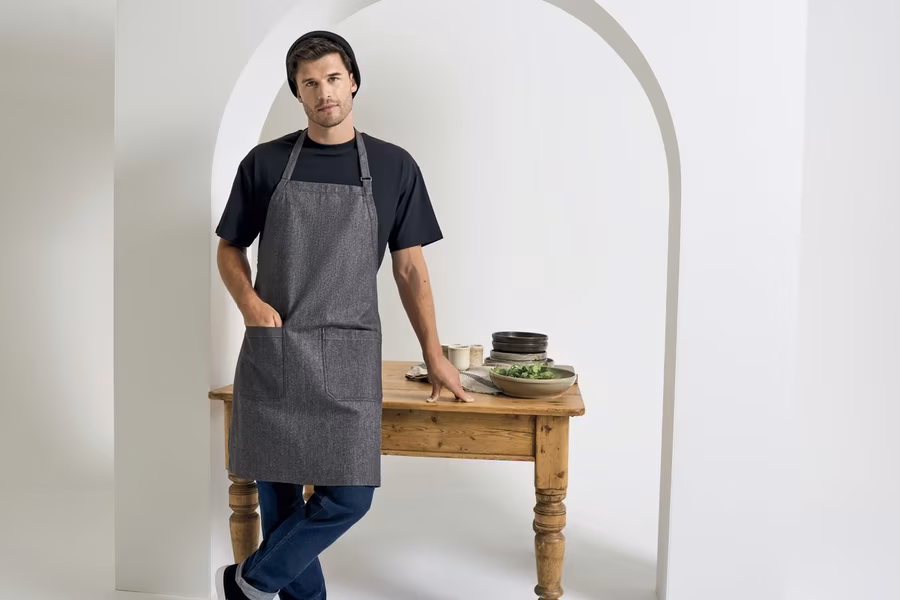 Premier Workwear Tablier en denim bio avec poches, Black Denim (ca. Pantone 532C) 80 x 72 cm, PW113