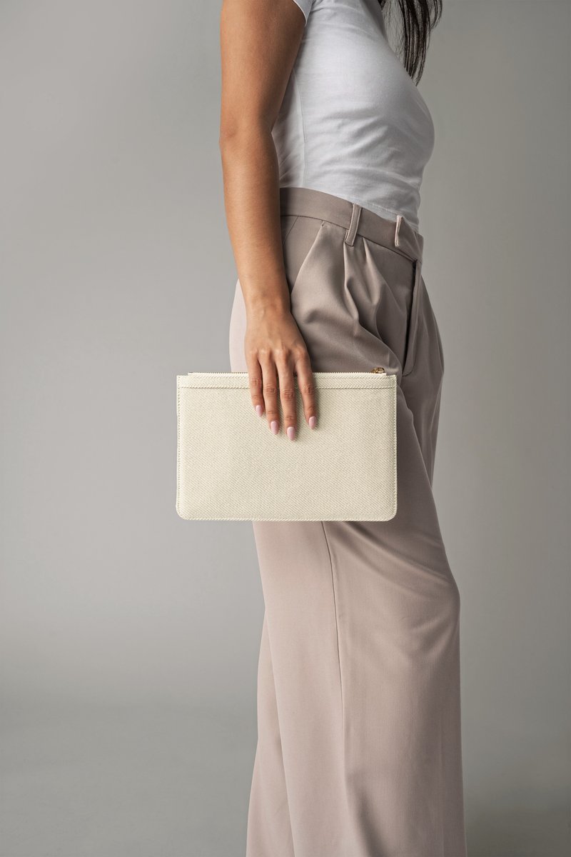 Puerto Pouch