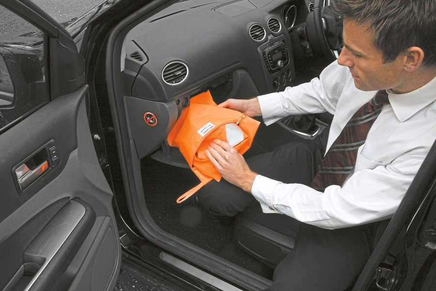 Result Safe-Guard Safety Vest Aufbewahrungstasche avec poignée de transport, Fluorescent Orange 26 x 33 cm, RT213