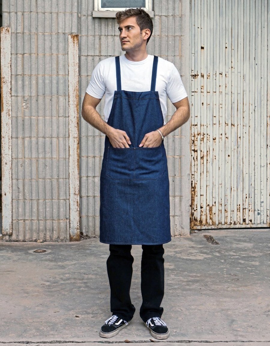 Hobby apron with cross bands and pocket