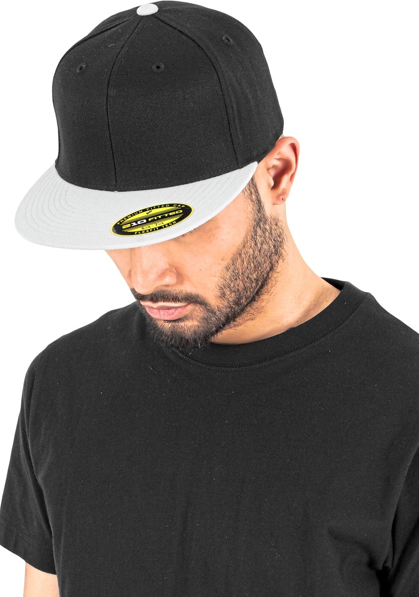 FLEXFIT Premium 210 Fitted Cap in 2-Tone