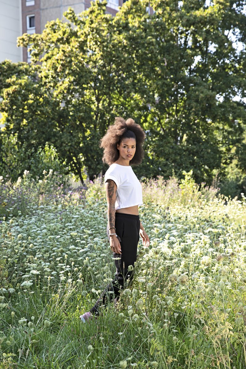 Mantis Bauchfreies Crop Top aus Bio-Baumwolle in