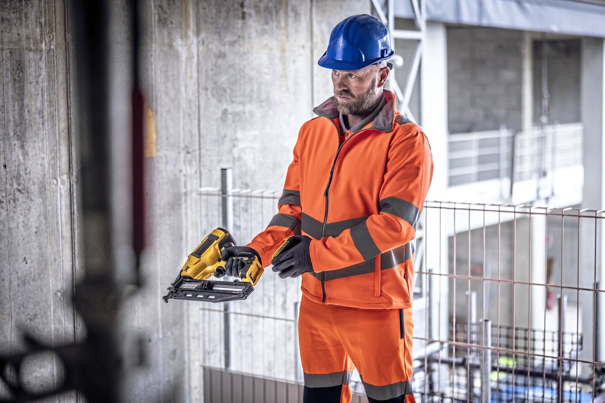 Pro Contract Hi-Vis Ablaze 2L Softshell Jacket