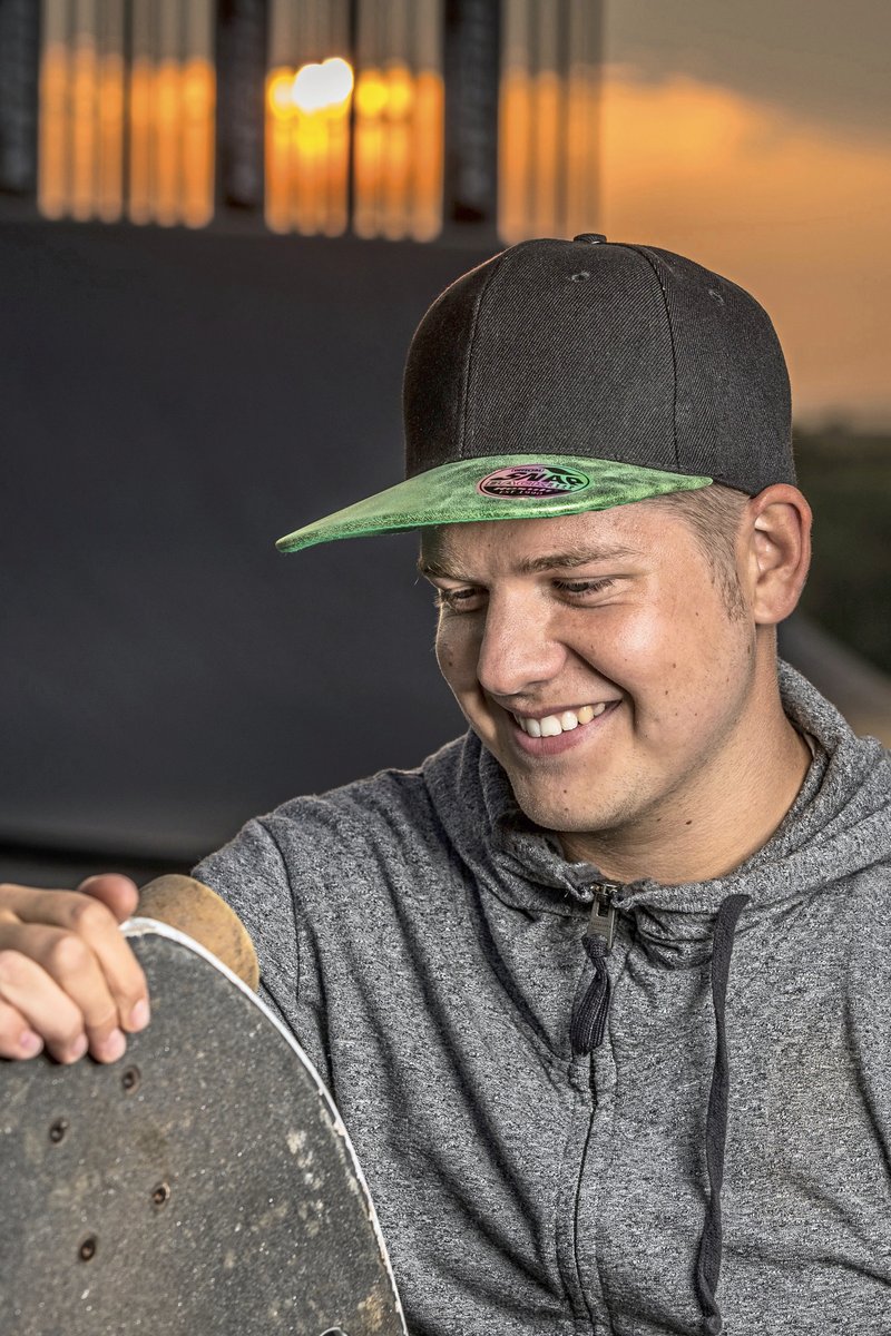 Result Headwear Bronx Glitter Peak Snapback Cap