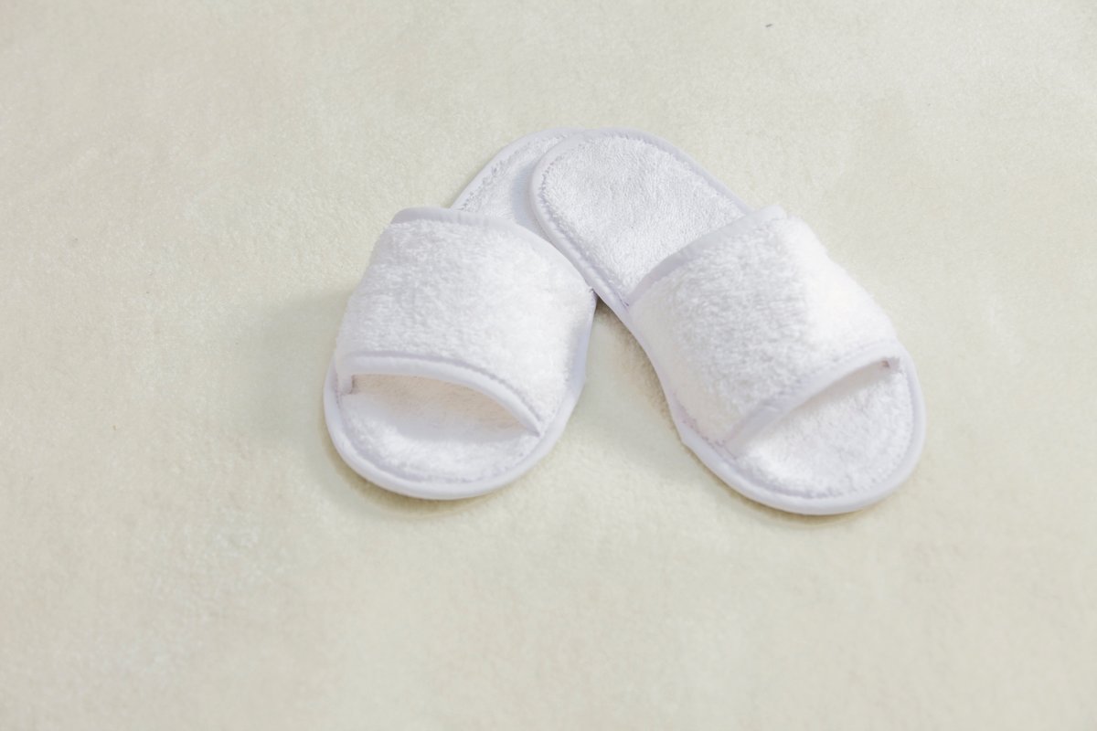 Towel City Klassische Frottier Slipper mit offener Zehe, White 36-41 (4-7), TC64 – Bild 3